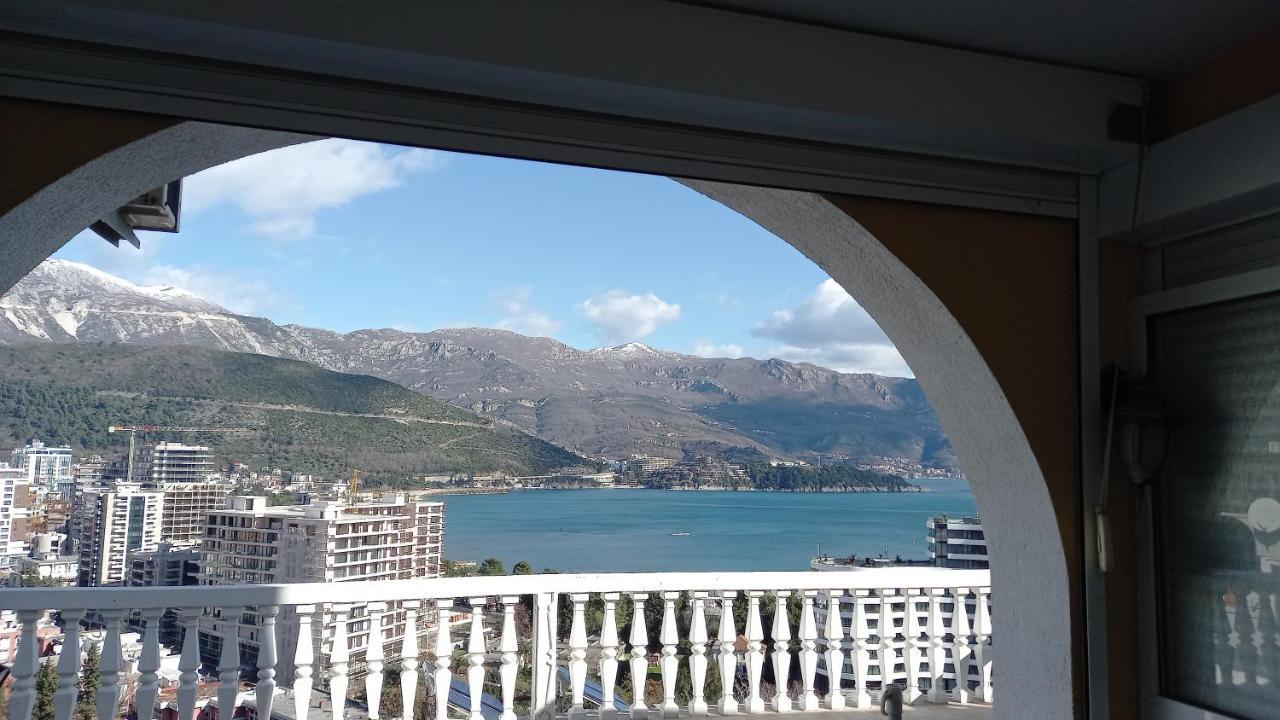 Ana * Budva
