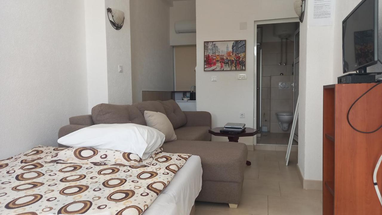 Ana Apartment